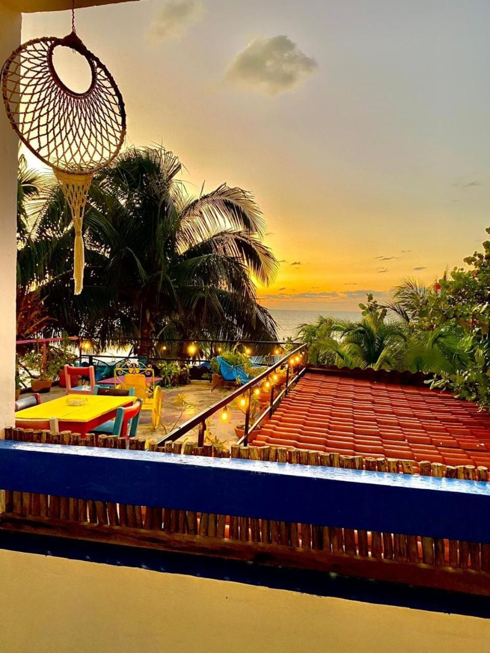 Hotel Gutierrez Celestun Exteriör bild